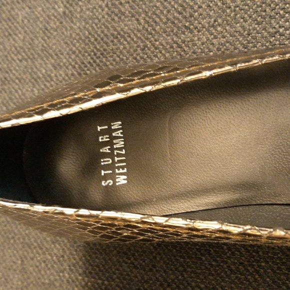 Stuart Weitzman Pewter Metallic Snake Embossed Leather Low Wedge Heels 9.5N - Picture 6 of 8